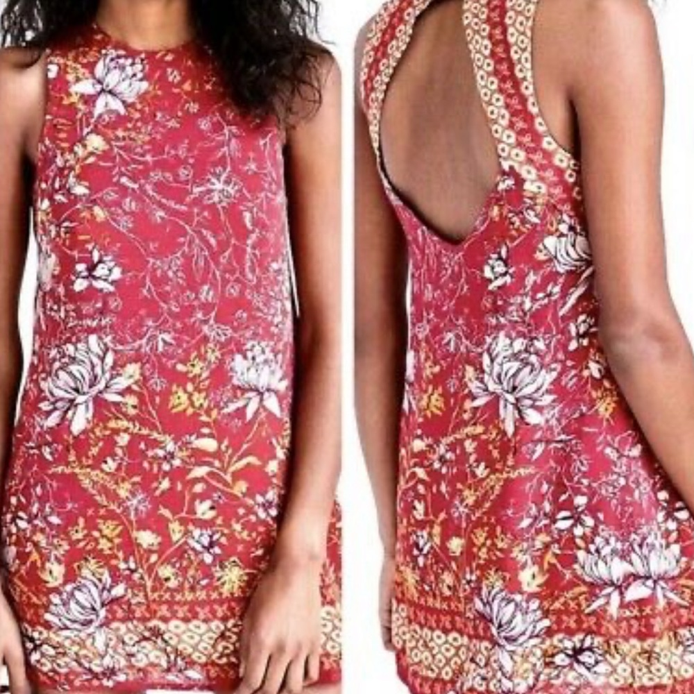 URBAN red floral shift dress (ecoté)